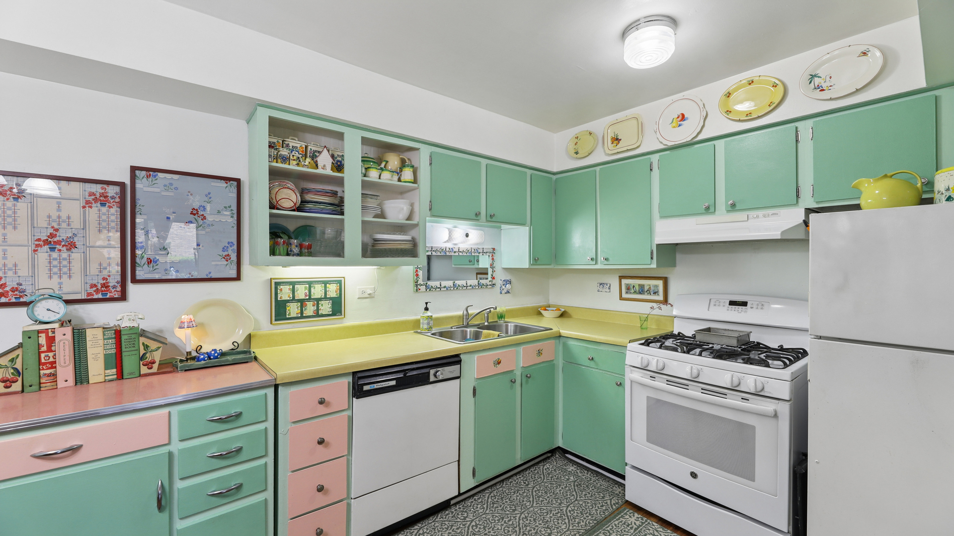 608 Waterford Road South, Unit 1B Schaumburg, IL 60193 - Photo 9 of 21
