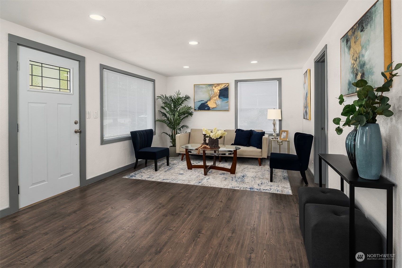 12061 Renton Avenue South Seattle, WA 98178 - Photo 2 of 10 Gallery Image 2