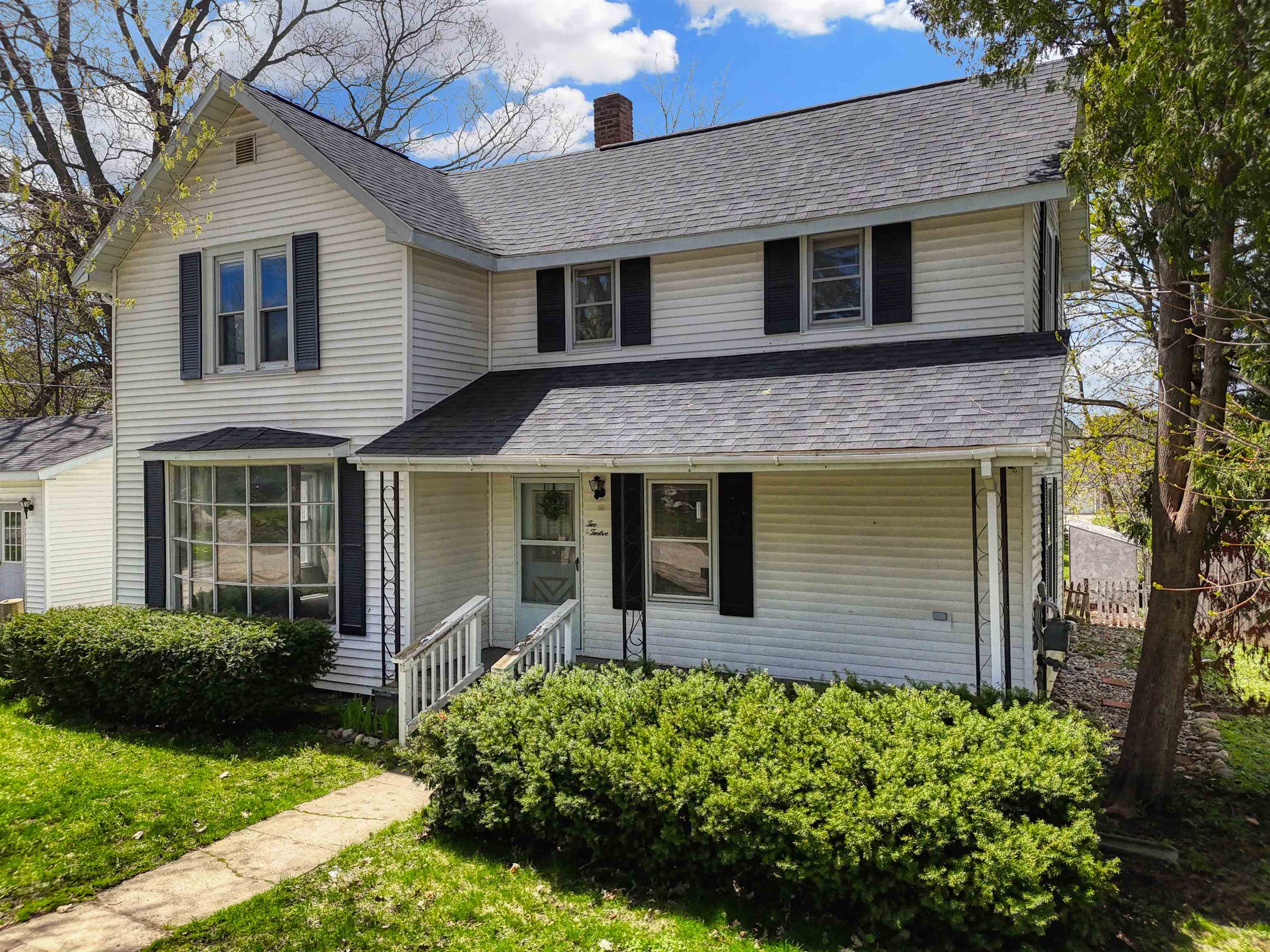 212 South Gladwin Road Lake City, MI 49651 - Photo 2 of 42 1921828-b93a0979-5236-42bf-ab51-c07e01fcc72a.JPG