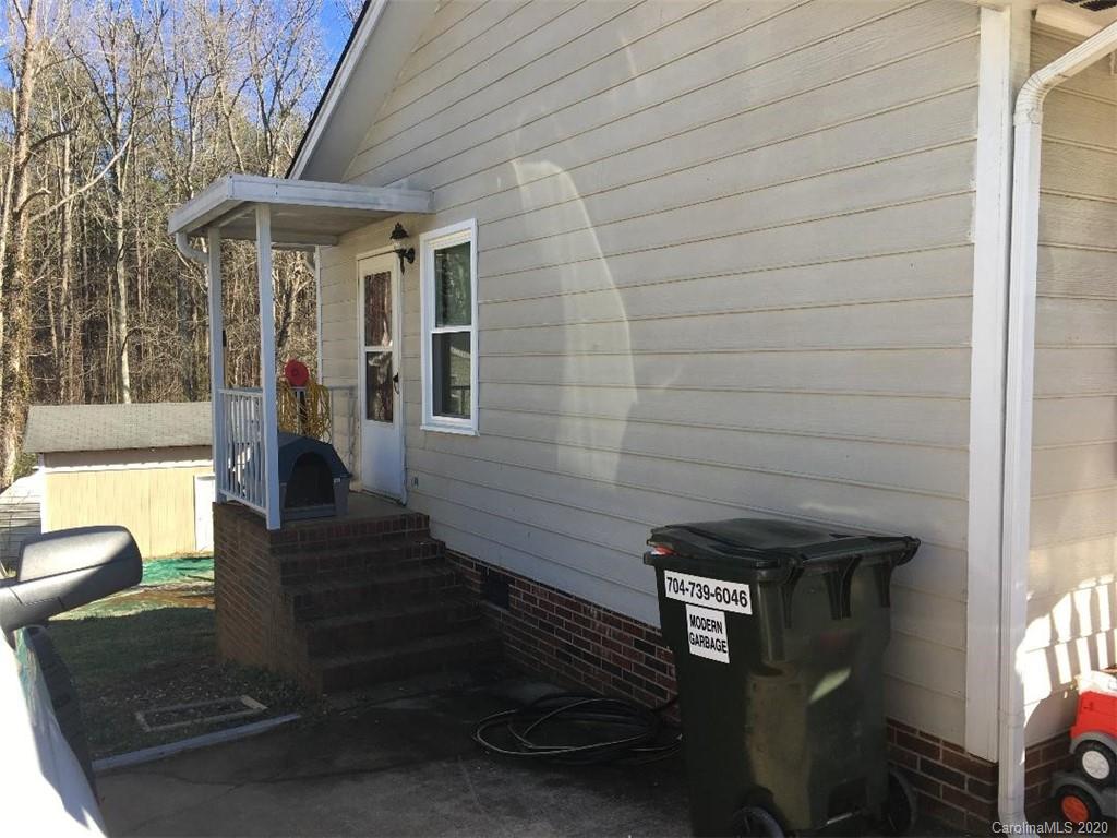 648 Willis Road Dallas, NC 28034 - Photo 2 of 13 Gallery Image 2