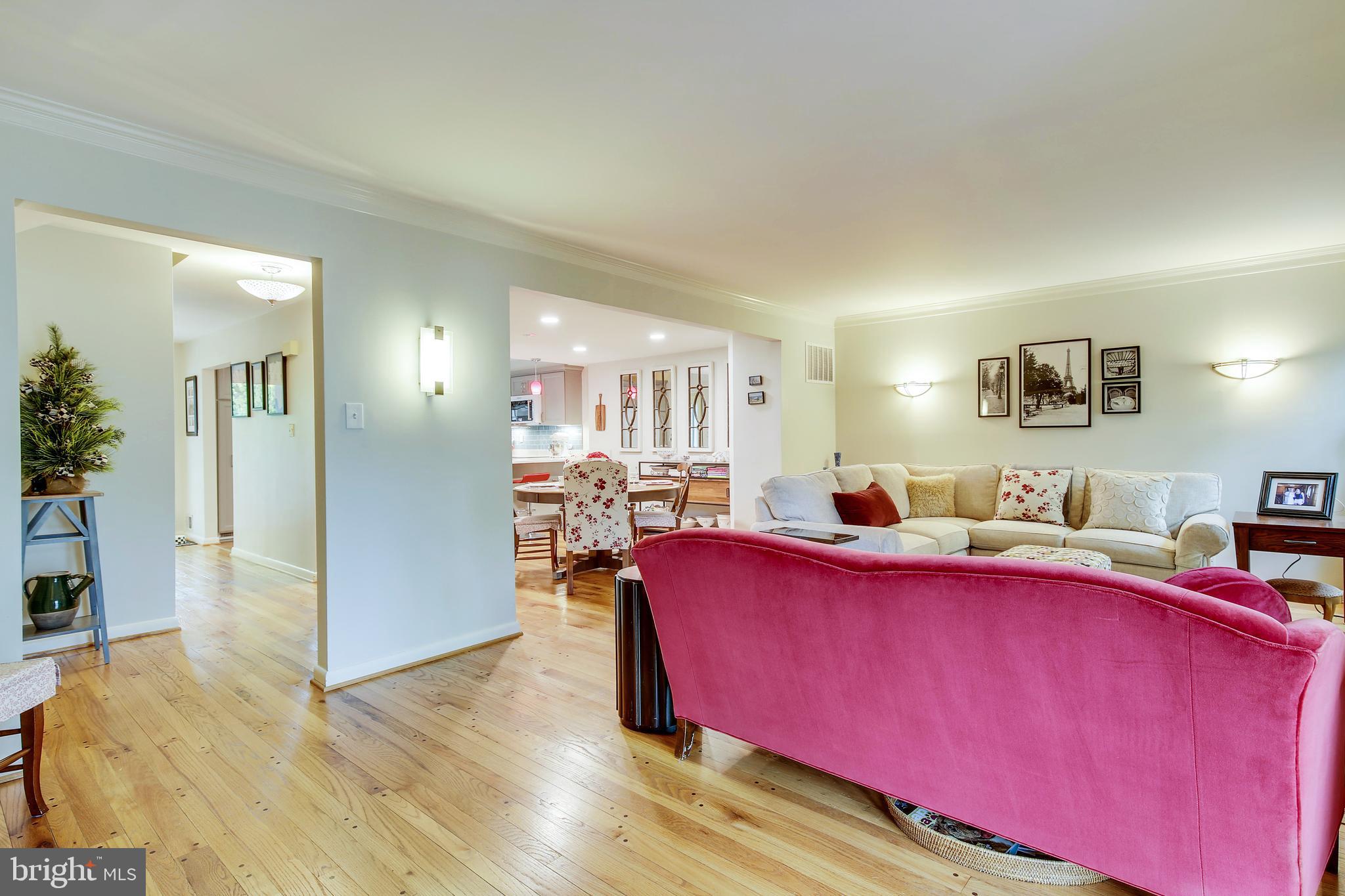 2130 Military Road Arlington, VA 22207 - Photo 4 of 31