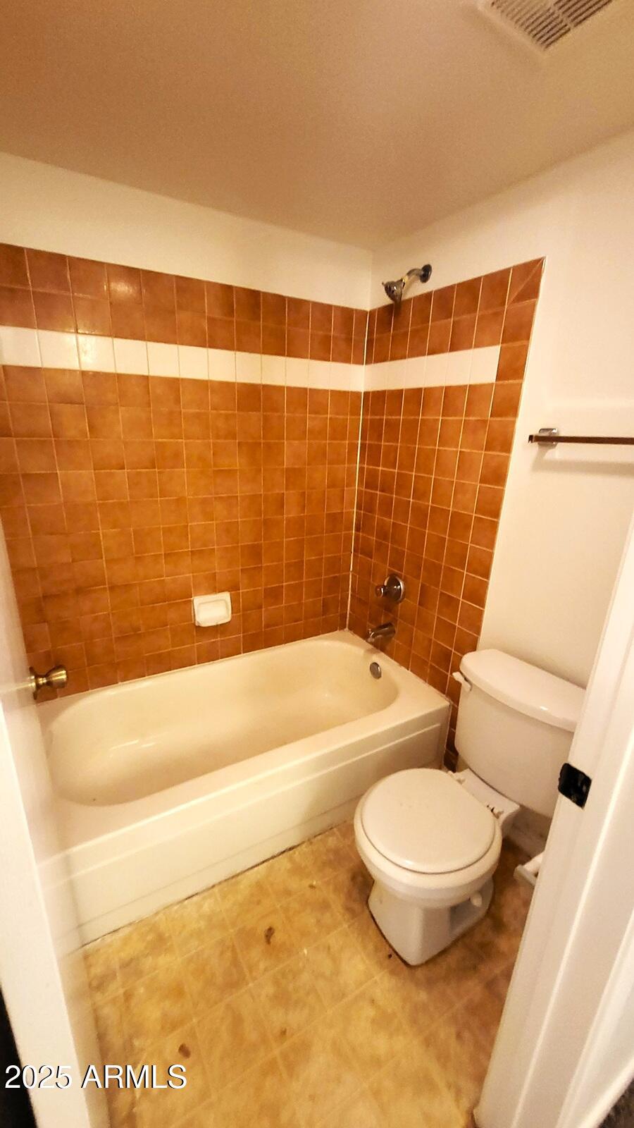 1215 East Lemon Street, Unit 227 Tempe, AZ 85281 - Photo 11 of 17 hallbath