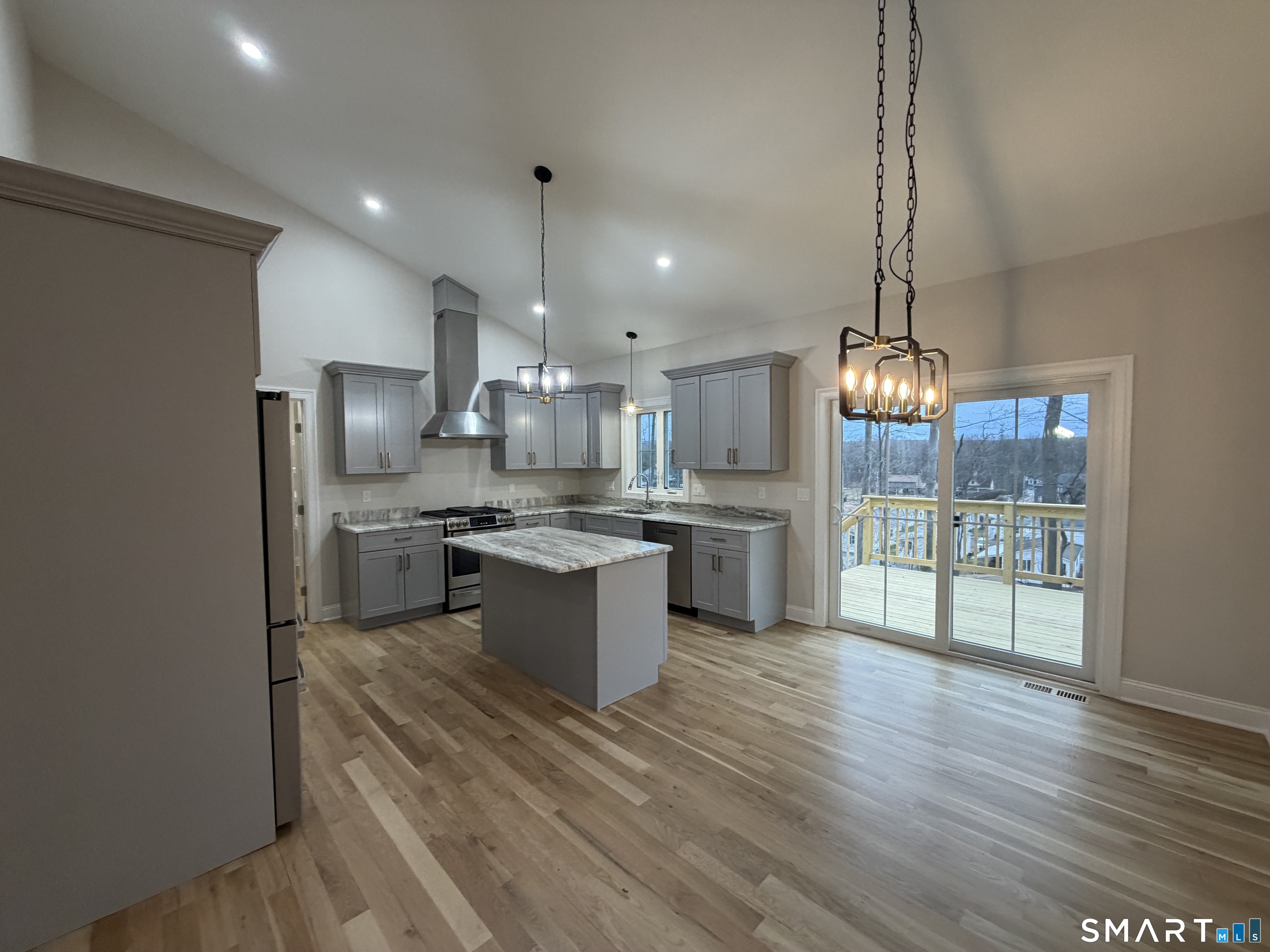 54 High Street Wallingford, CT 06492 - Photo 12 of 27