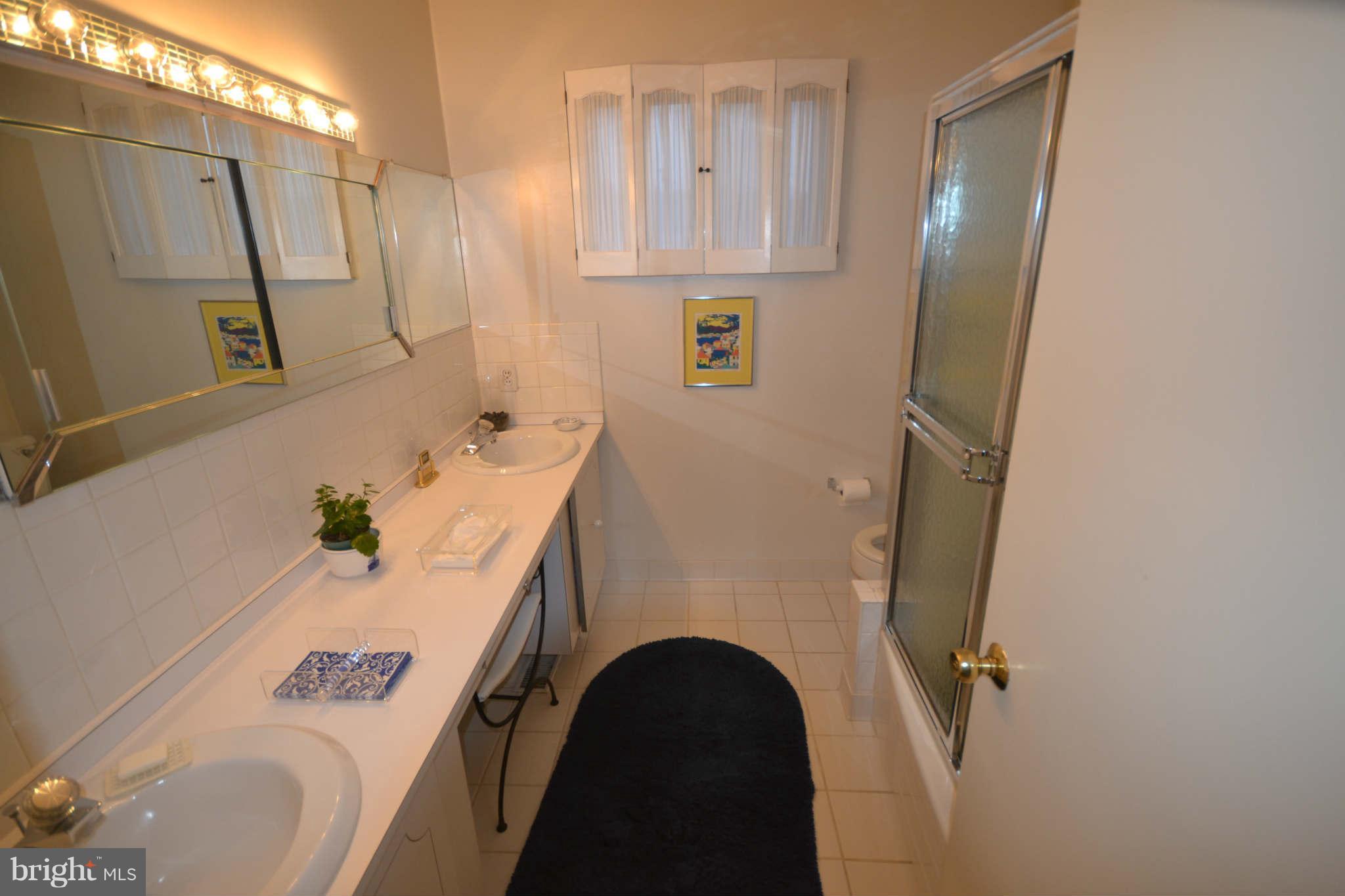 3310 Terrapin Road Baltimore, MD 21208 - Photo 15 of 22 Bath
