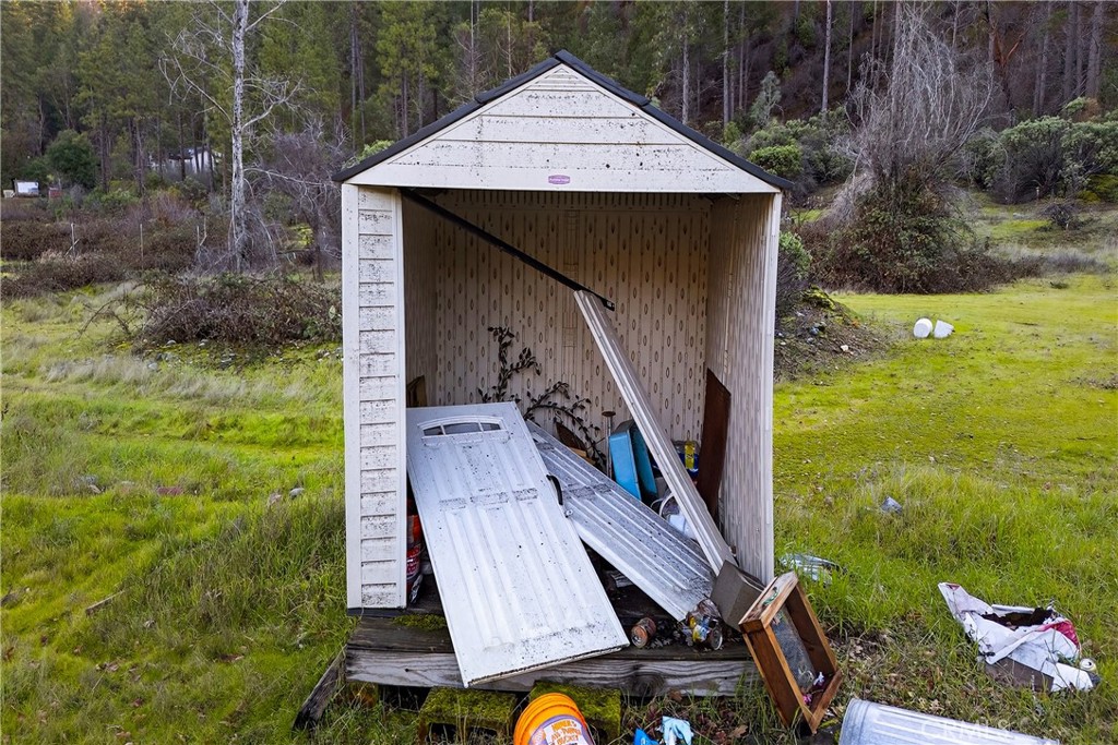 1271 Lake Junction City, CA 96048 - Photo 9 of 19