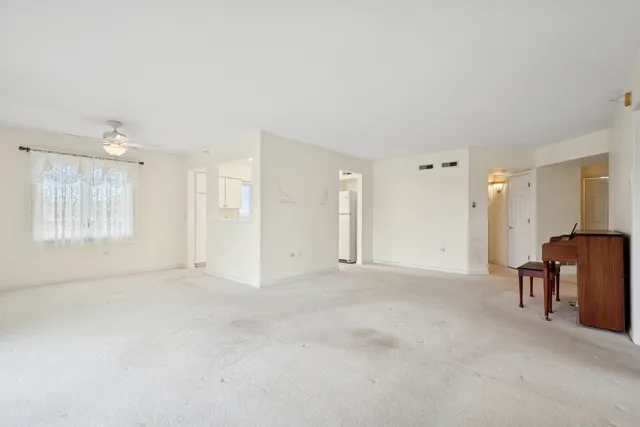 $300,000 | 7450 Lincoln Avenue, Unit 609, Skokie, IL 60076