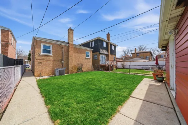 $275,000 | 3830 South 56th Court, Cicero, IL 60804