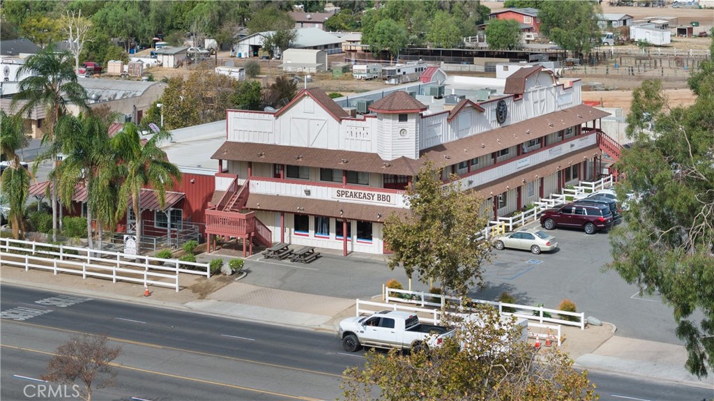 3518 Chestnut Drive Norco, CA 92860 - Photo 36 of 38 an aerial view of multiple houses with yard