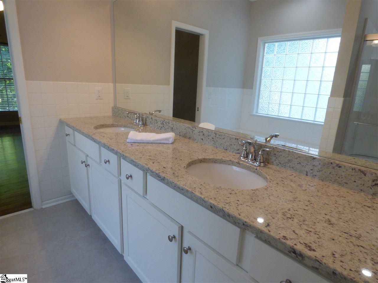 435 Roberts Road Taylors, SC 29687 - Photo 11 of 31 Gallery Image 11