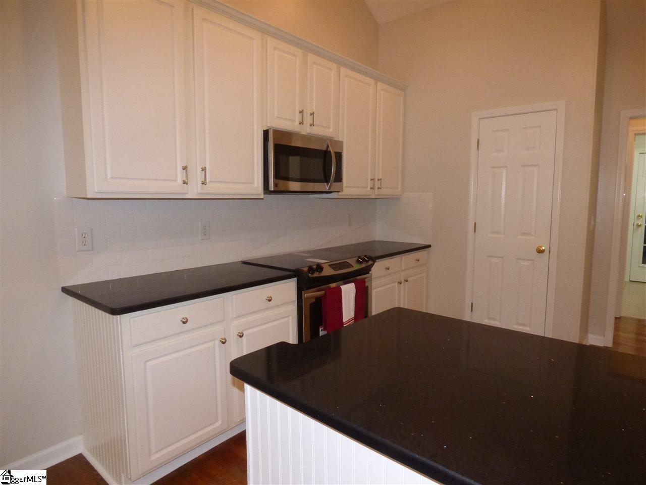 435 Roberts Road Taylors, SC 29687 - Photo 4 of 31 Gallery Image 4
