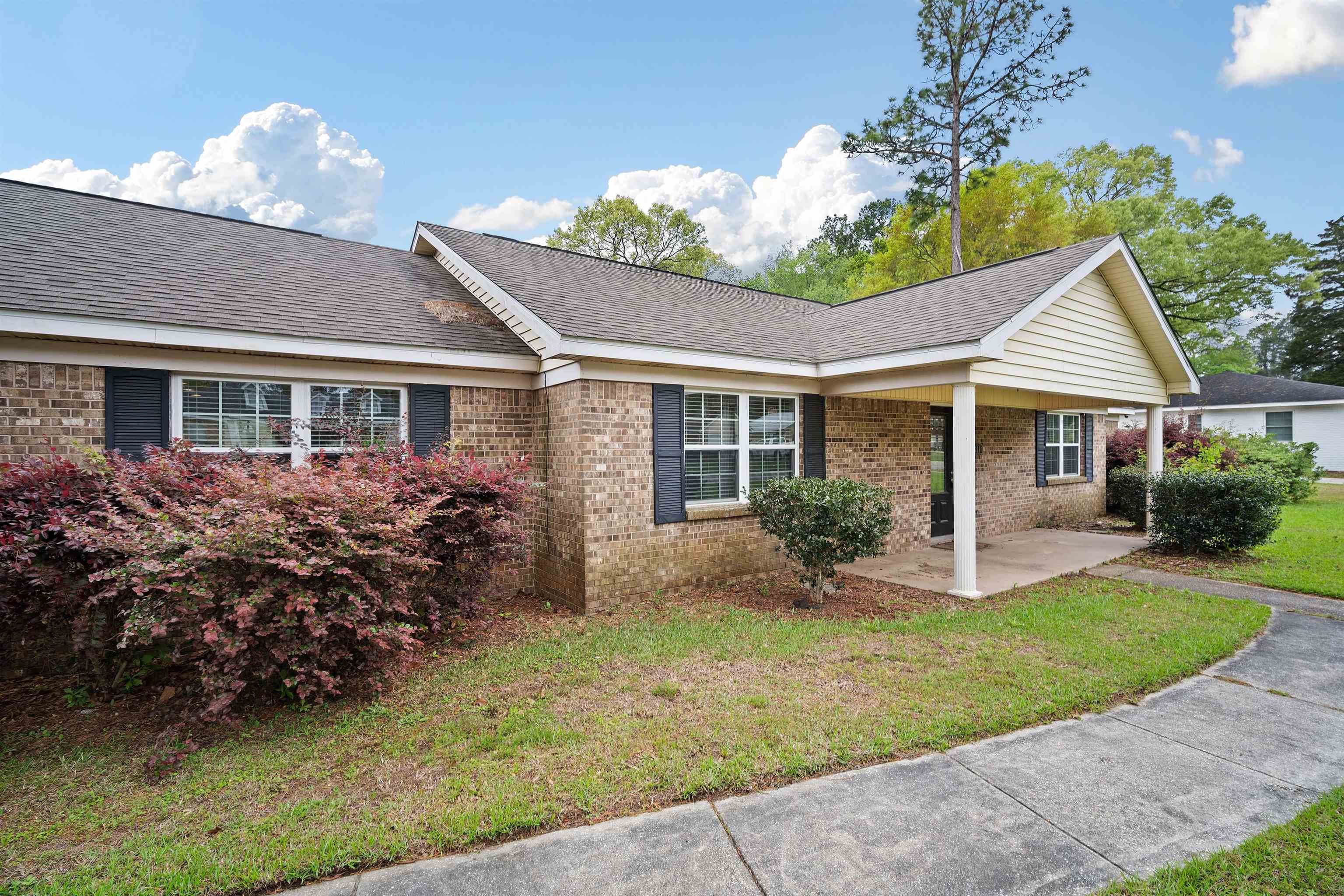 627 Spanish Main Daphne, AL 36527 - Photo 4 of 39 Front Of Structure