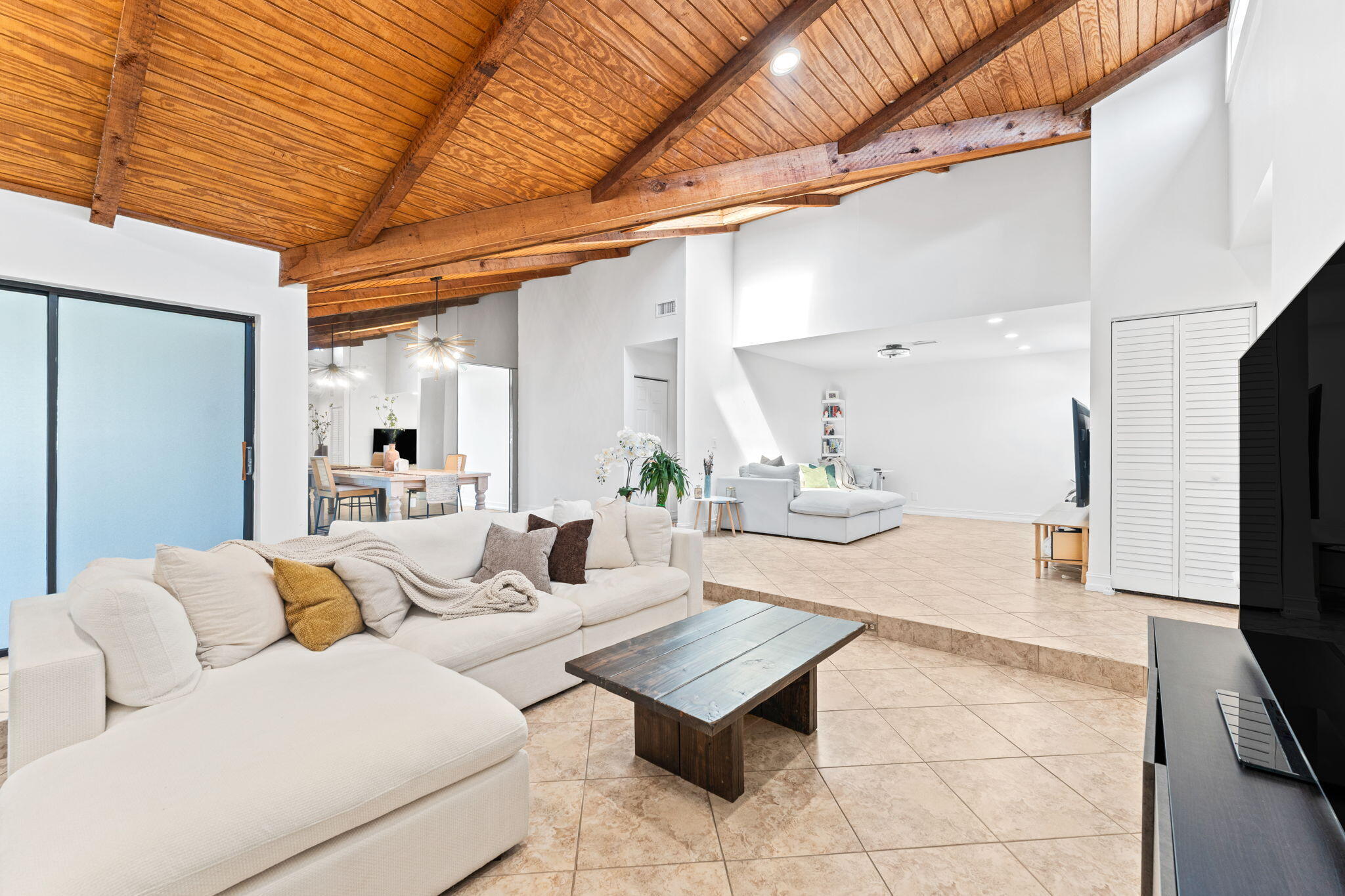 7811 Beechfern Circle, Unit 26 Fort Lauderdale, FL 33321 - Photo 9 of 31 11-web-or-mls-7811 Beechfern Cir-11