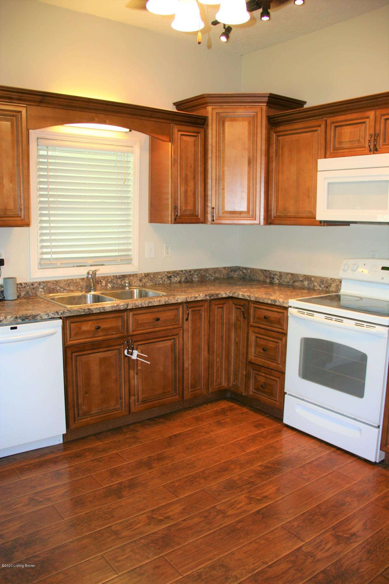 520 West Blue Lick Road Shepherdsville, KY 40165 - Photo 15 of 47 IMG_5010