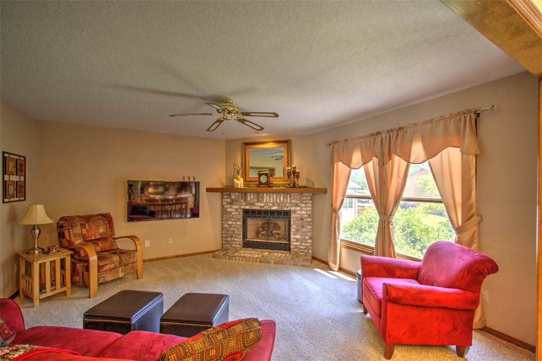 3646 Pleasantview Court Decatur, IL 62526 - Photo 14 of 45