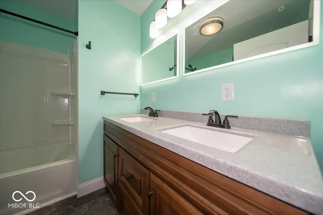 $225,000 | 9292 South Tomahawk Trail, Markleville, IN 46056