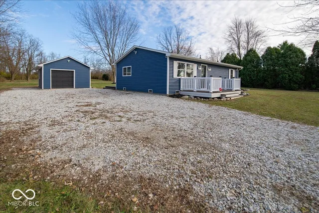 $225,000 | 9292 South Tomahawk Trail, Markleville, IN 46056