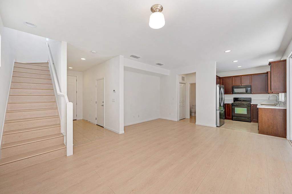 1016 Impressionist Loop Roseville, CA 95747 - Photo 8 of 29