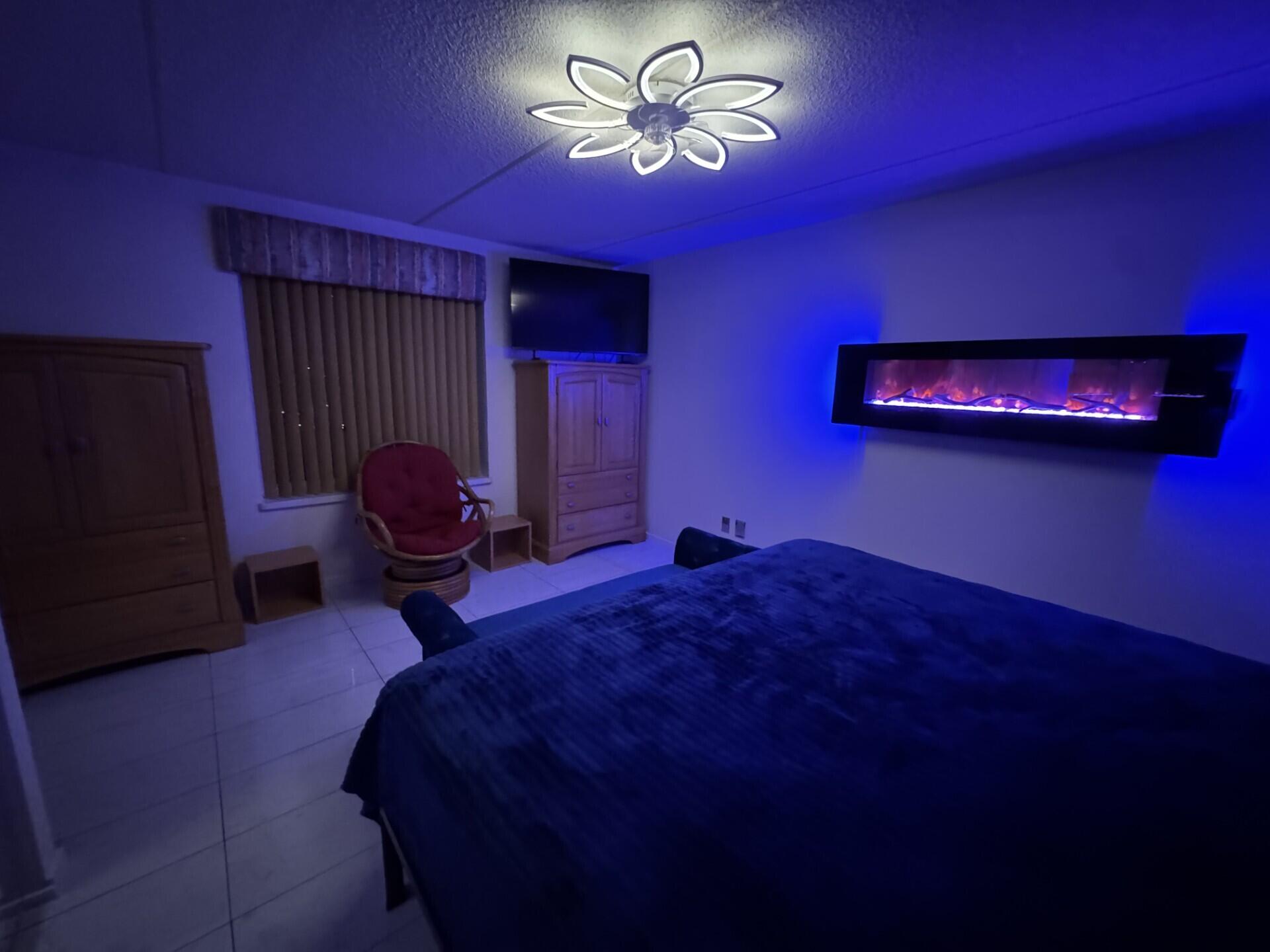 333 Lake Avenue, Unit 806 Racine, WI 53403 - Photo 31 of 58 6D_LST 806_2nd Floor Guest Bedroom (2)