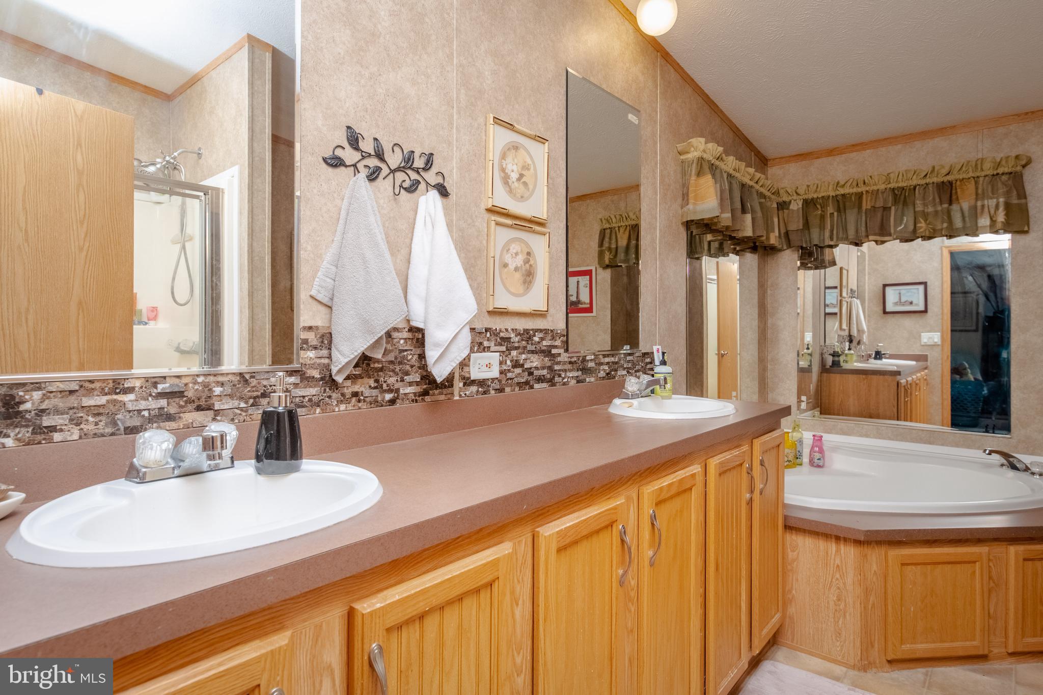 5 Short Lane Sparrows Point, MD 21219 - Photo 24 of 34 MASTER BATH