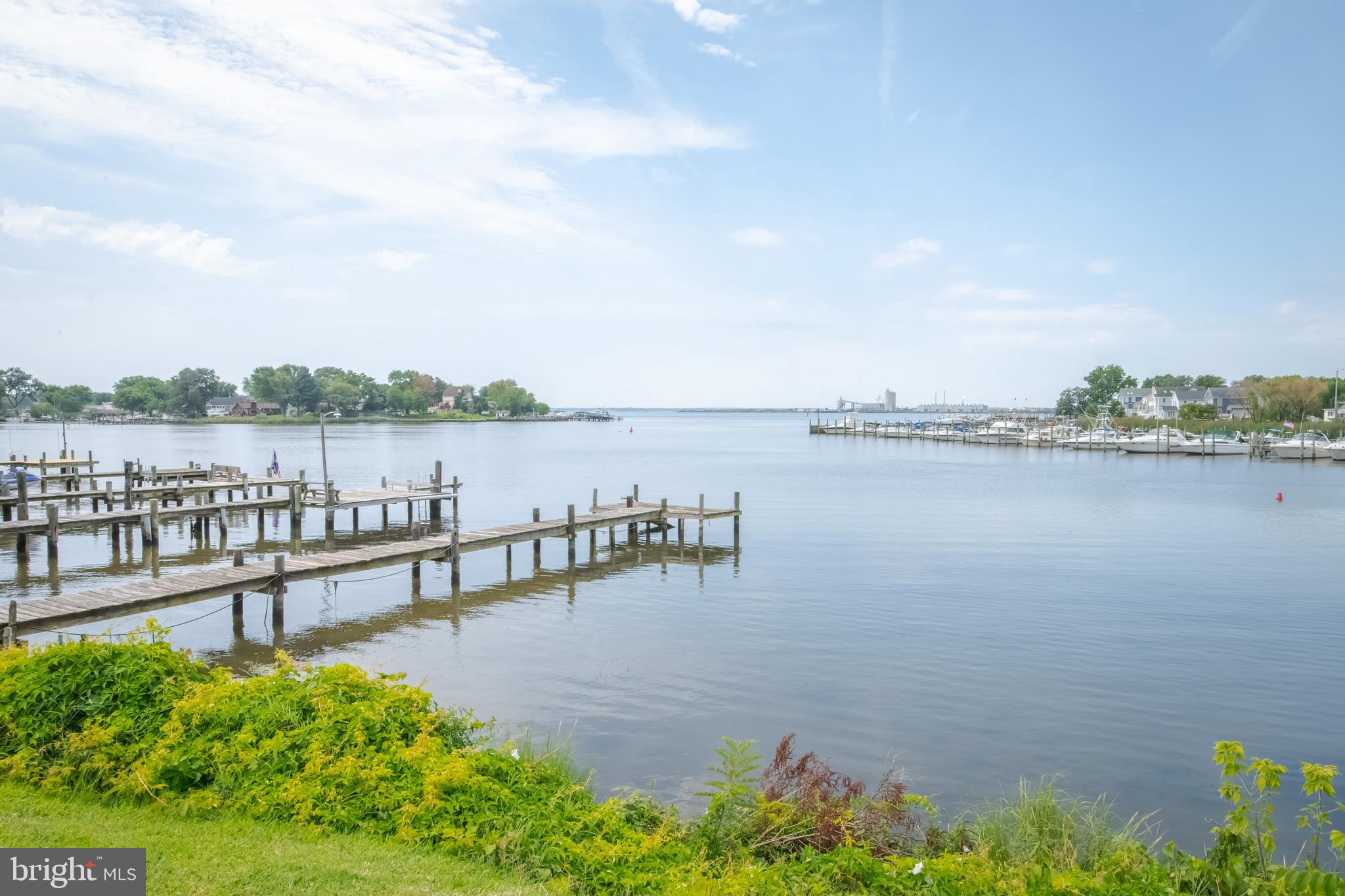 5 Short Lane Sparrows Point, MD 21219 - Photo 7 of 34 GORGEOUS VIEWS