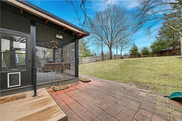 $435,000 | 6609 North London Drive, Kansas City, MO 64151