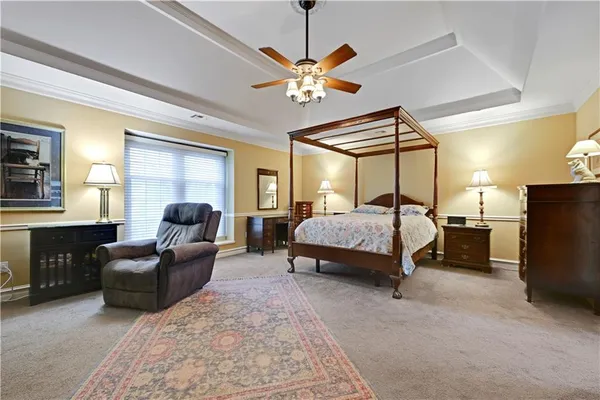 $435,000 | 6609 North London Drive, Kansas City, MO 64151