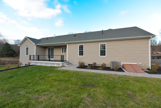 $749,900 | 8 Spruce Brook Road, Southbury, CT 06488