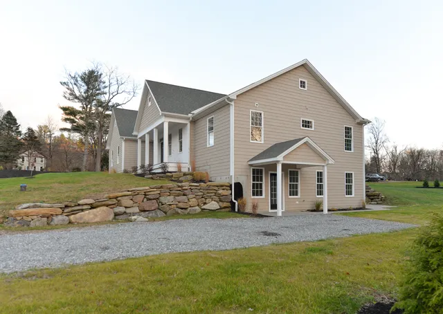 $749,900 | 8 Spruce Brook Road, Southbury, CT 06488