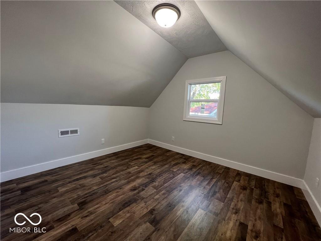 307 East Wall Street Advance, IN 46102 - Photo 18 of 28