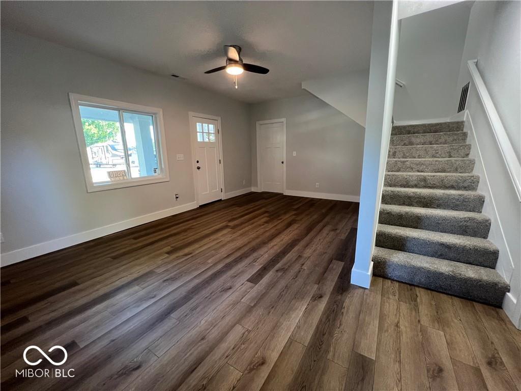 307 East Wall Street Advance, IN 46102 - Photo 7 of 28