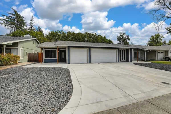 $825,000 | 2432 Camino Garden Way, Carmichael, CA 95608