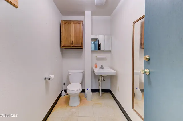 $369,000 | 34 Russell Road, Colonie, NY 12205