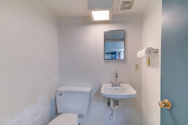 $369,000 | 34 Russell Road, Colonie, NY 12205