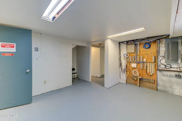 $369,000 | 34 Russell Road, Colonie, NY 12205