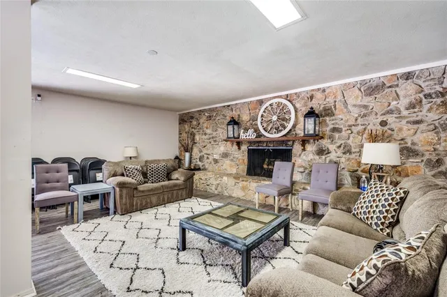 $1,750 | 4036 Ridglea Country Club Drive, Unit 1006, Fort Worth, TX 76126