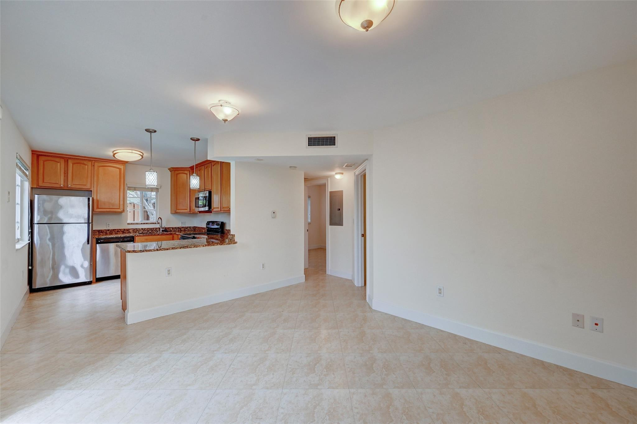 410 Southwest 15th Street, Unit 101 Pompano Beach, FL 33060 - Photo 1 of 9 Photo 1