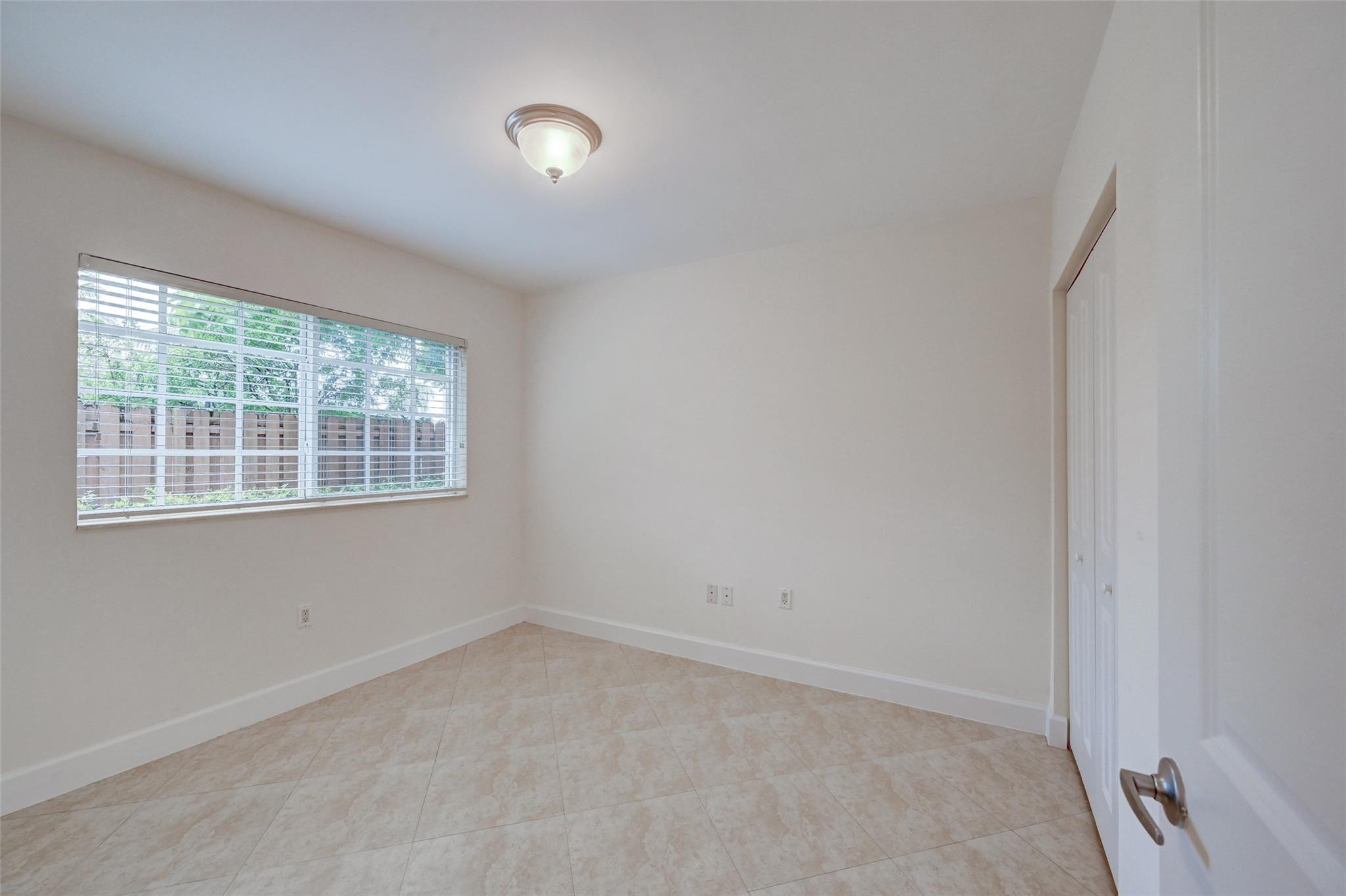 410 Southwest 15th Street, Unit 101 Pompano Beach, FL 33060 - Photo 5 of 9 Photo 5