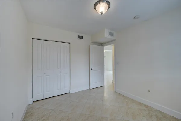 $1,800 | 410 Southwest 15th Street, Unit 101, Pompano Beach, FL 33060