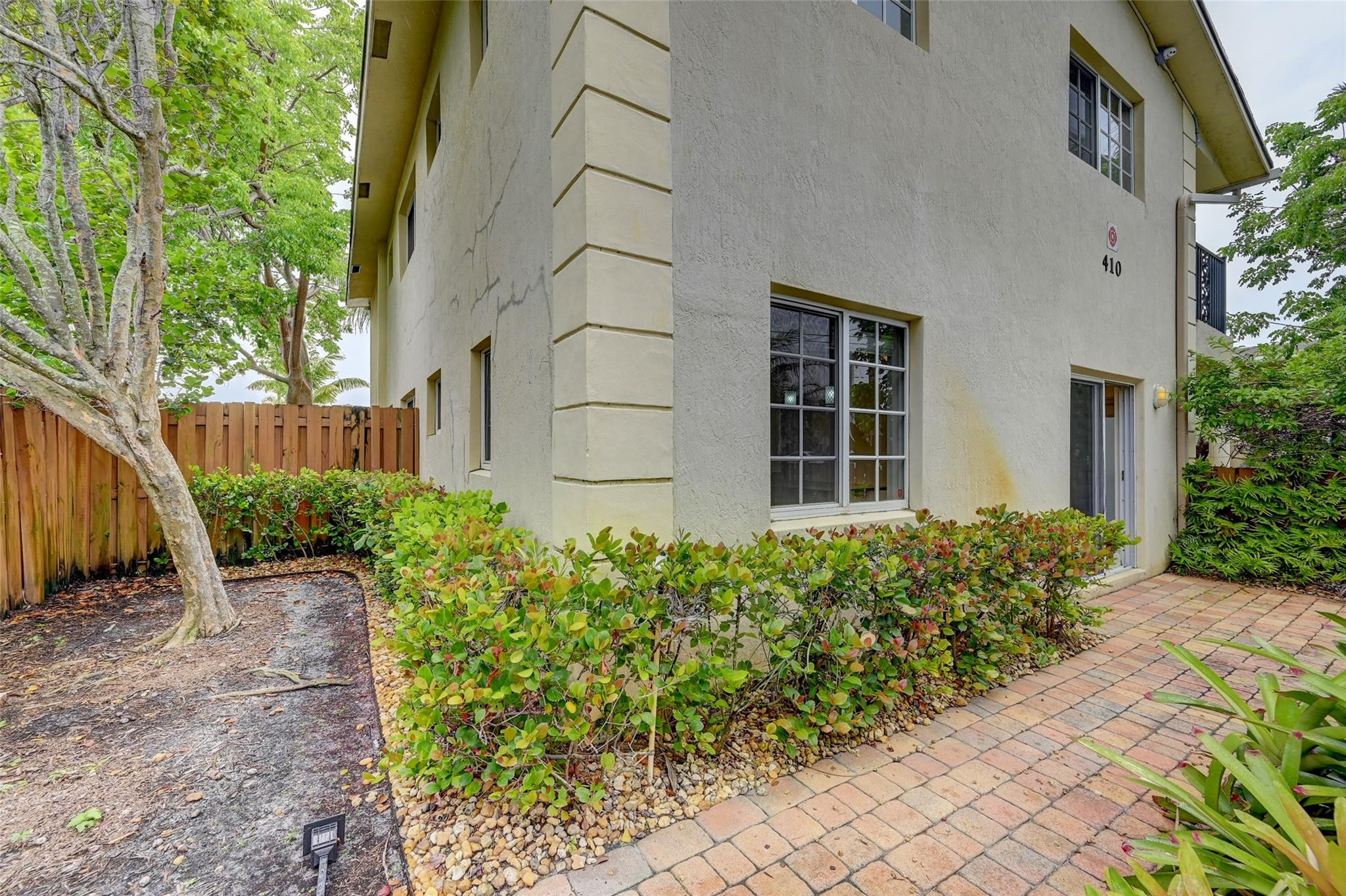 410 Southwest 15th Street, Unit 101 Pompano Beach, FL 33060 - Photo 8 of 9 Photo 8