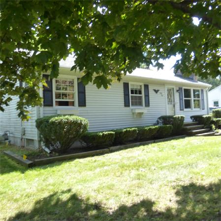 49 Kenneth Road Easthampton, MA 01027 - Photo 4 of 24 Gallery Image 4