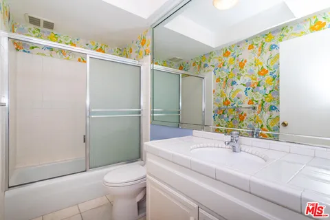 $1,850,000 | 10132 Hollow Glen Circle, Los Angeles, CA 90077