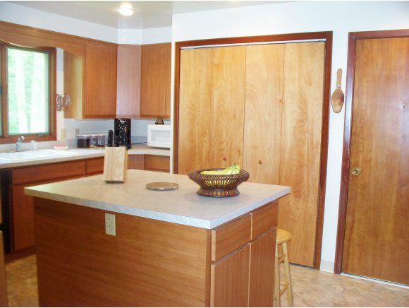 272 Ridgefield Road Endicott, NY 13760 - Photo 9 of 24 Gallery Image 9