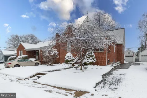 $369,000 | 2718 Alden Road, Baltimore, MD 21234