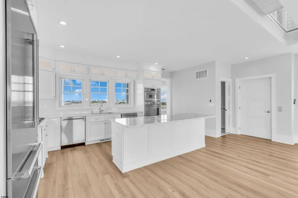 $2,295,000 | 117 Taylor Avenue, Strathmere, NJ 08248