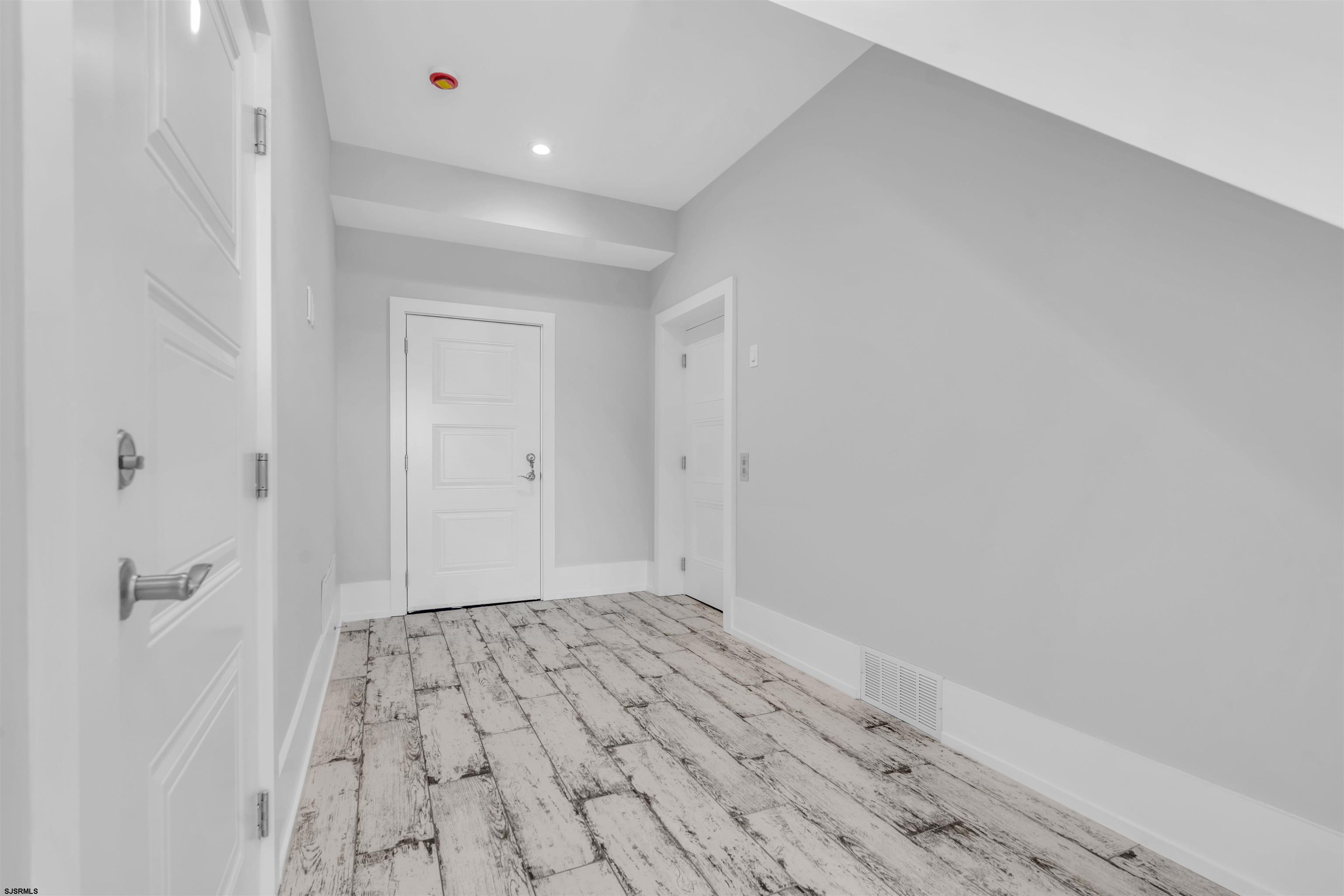 117 Taylor Avenue Strathmere, NJ 08248 - Photo 4 of 70