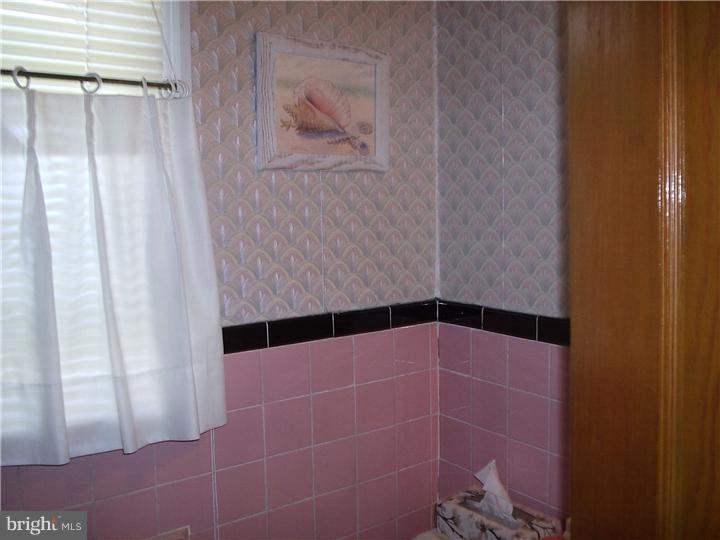 602 Neshaminy Road Croydon, PA 19021 - Photo 14 of 21