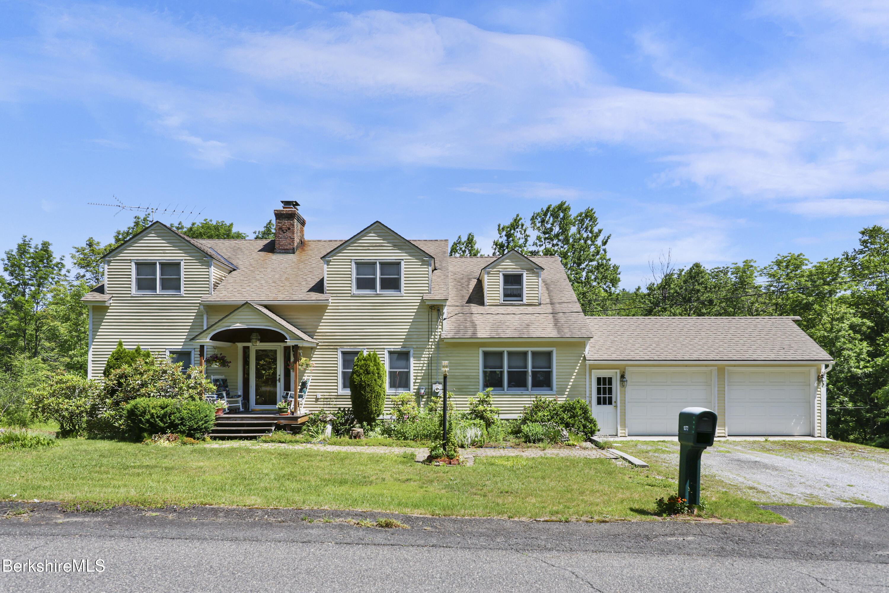 5 Exterior Front