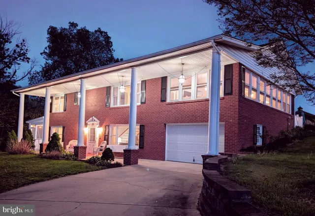 $518,000 | 15 Painter Street, Luray, VA 22835