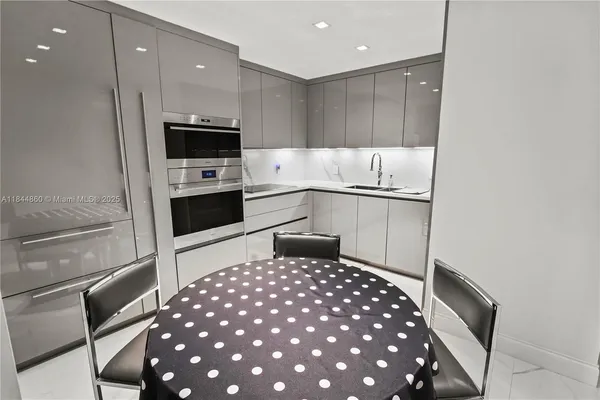 $3,500 | 8877 Collins Avenue, Unit 705, Surfside, FL 33154