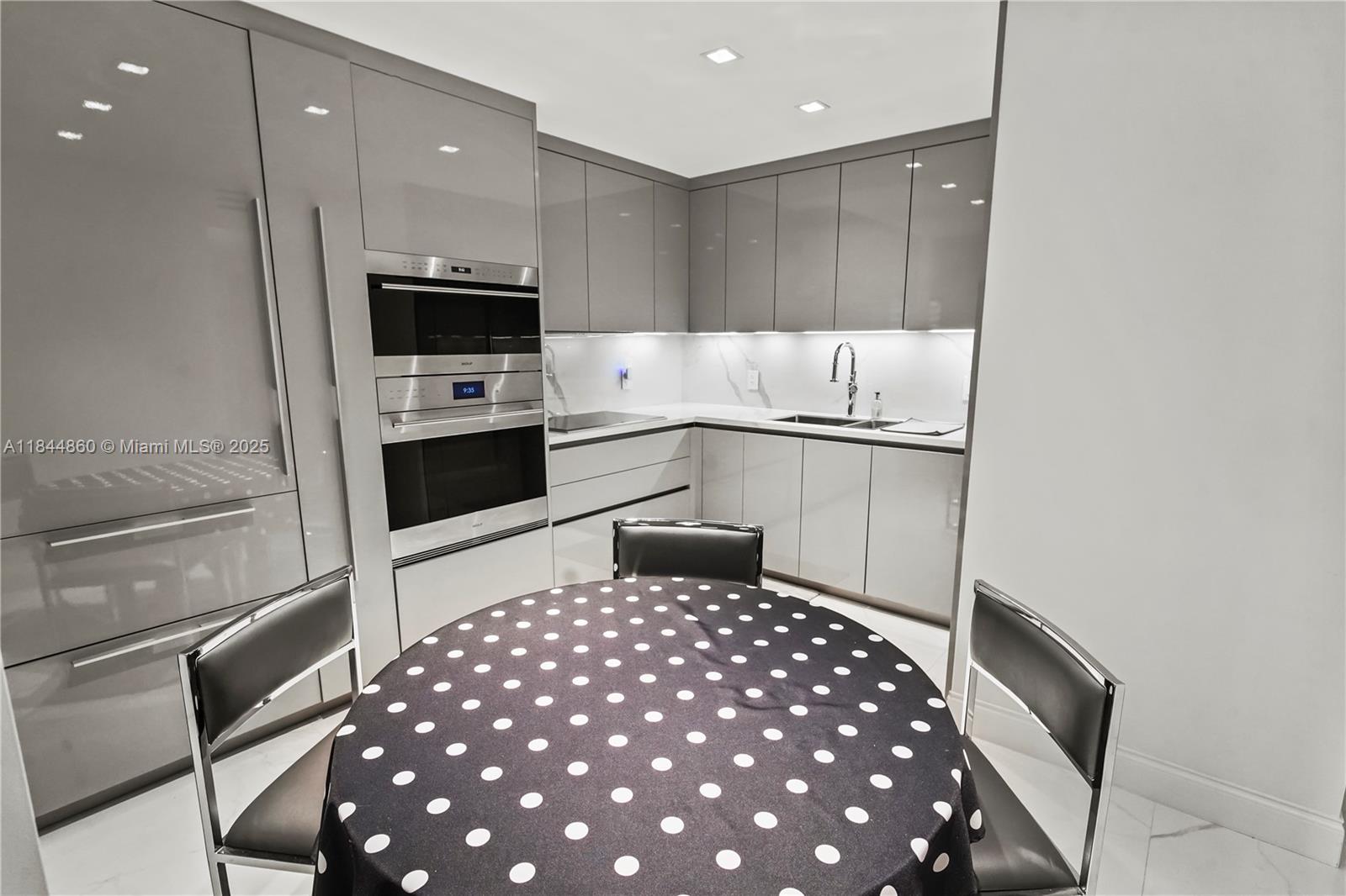 8877 Collins Avenue, Unit 705 Surfside, FL 33154 - Photo 2 of 10